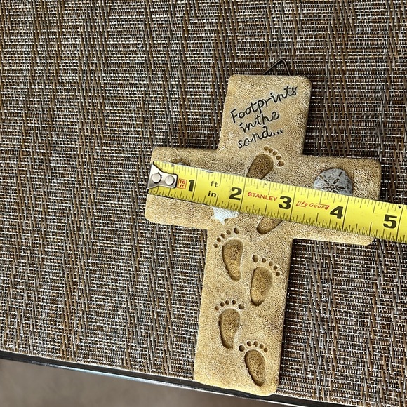 Footprints in the sand… - Picture 4 of 4